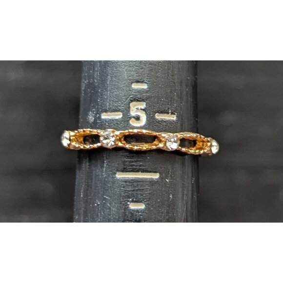 Vintage GoldTone Open Link Band Ring With Clear Rhinestone Accents Size 5.25 - Picture 6 of 9